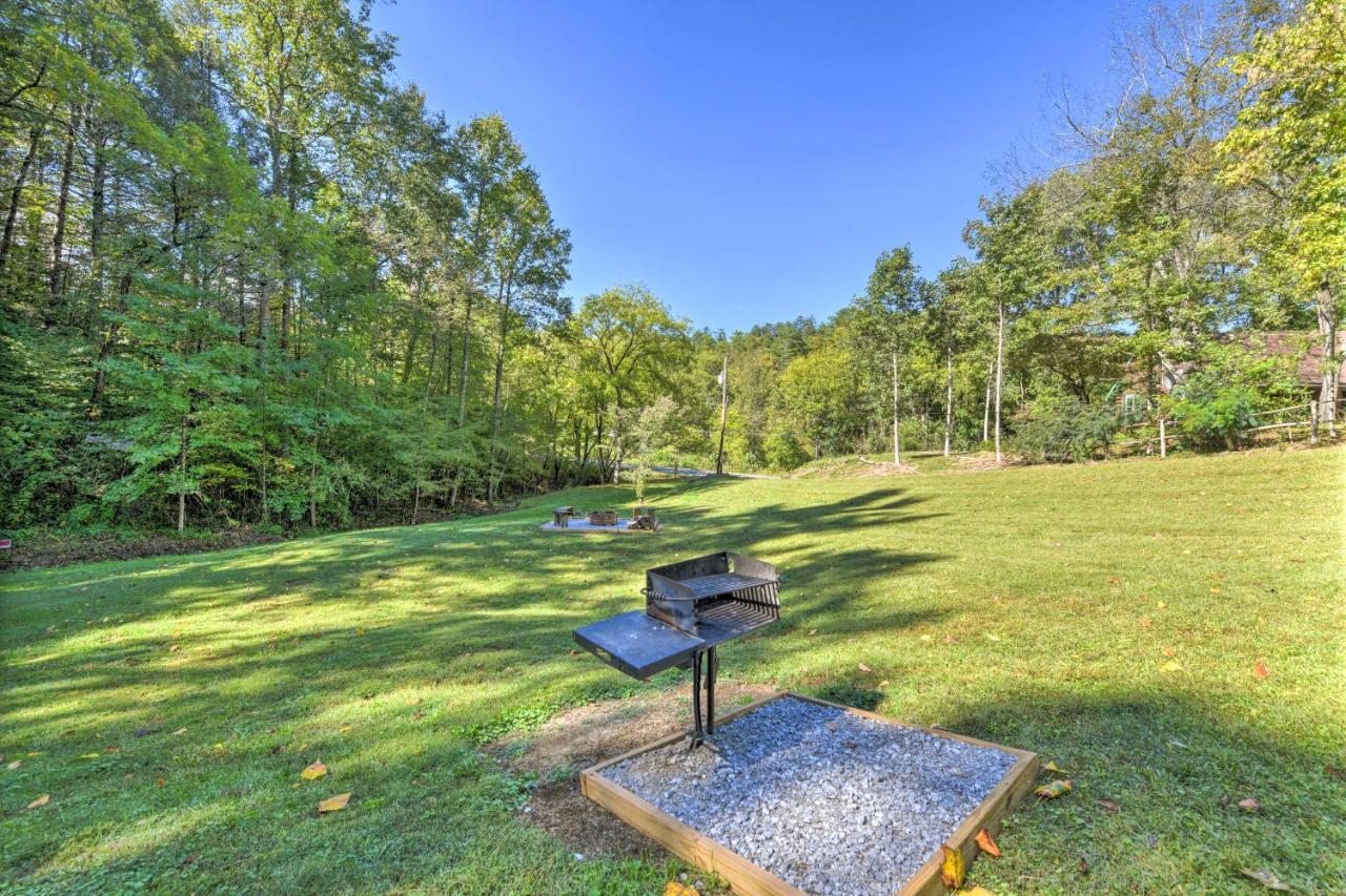 Smoky Mountain Cozy Cove Deck And Fire Pit! Cosby