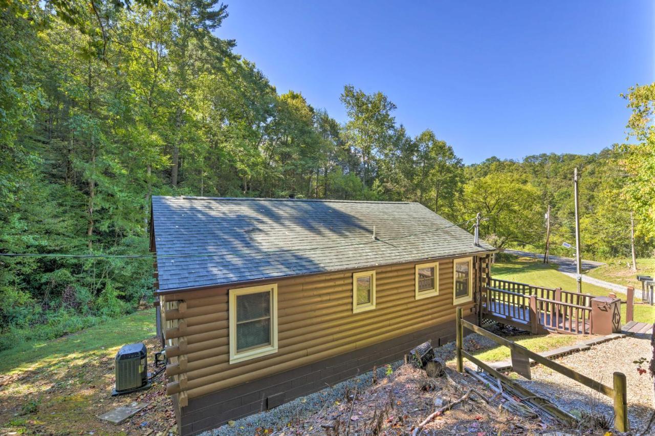 Smoky Mountain Cozy Cove Deck And Fire Pit! Holiday home Cosby