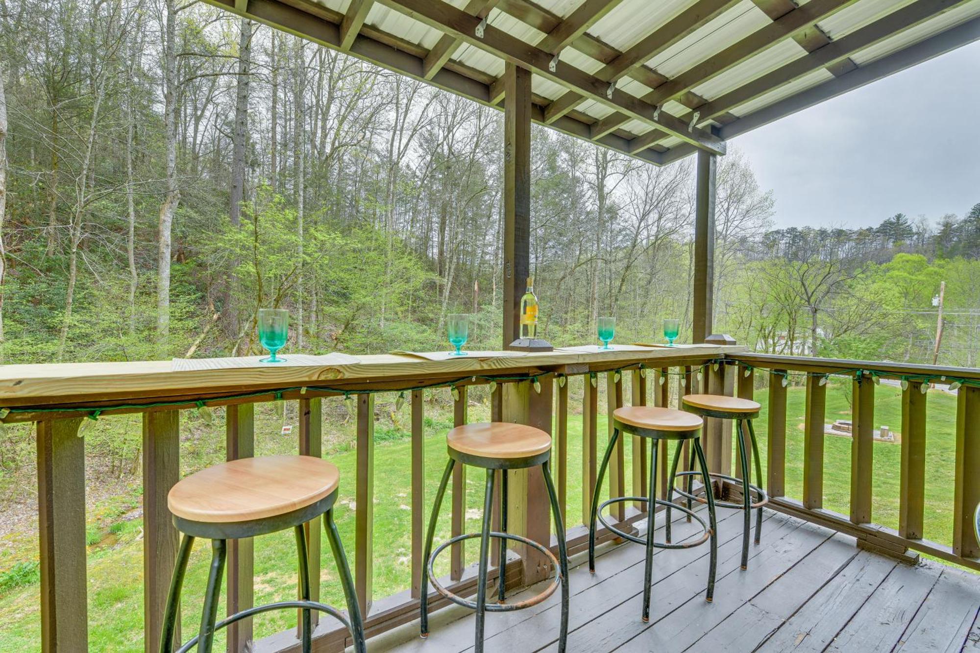 Holiday home Smoky Mountain Cozy Cove Deck And Fire Pit! Cosby